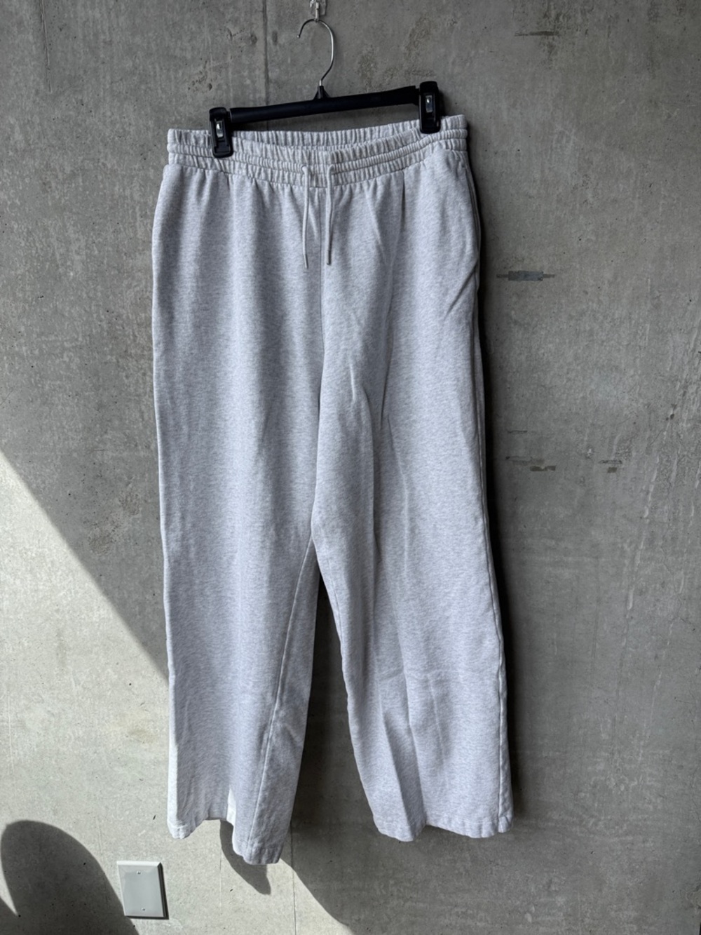 Old Navy Women’s So Comfy Relaxed Fit Sweatpants - Light Gray